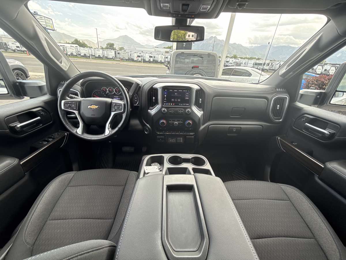 2020 Chevrolet Silverado 1500 LT - Photo 18