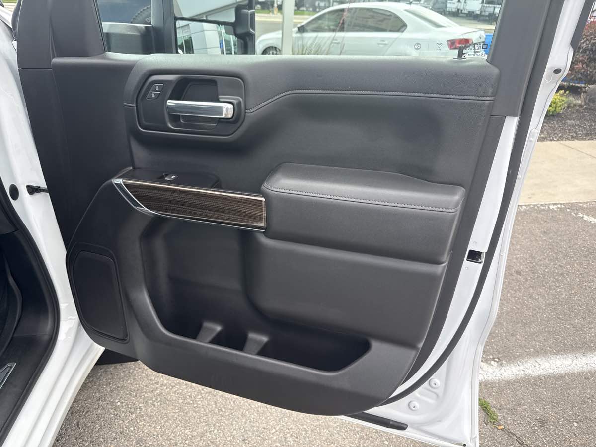 2020 Chevrolet Silverado 1500 LT - Photo 24