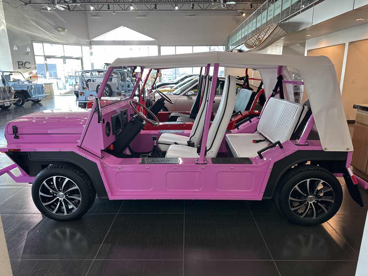2022 Cruise Car MOKE photo 2