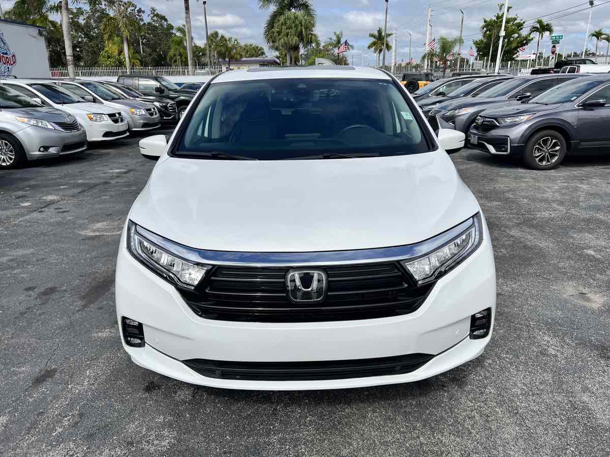2023 Honda Odyssey Elite photo 3