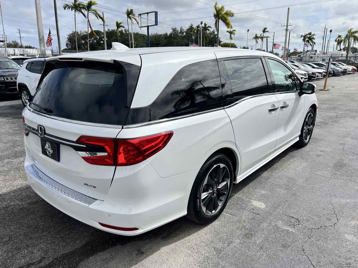 2023 Honda Odyssey Elite photo 8