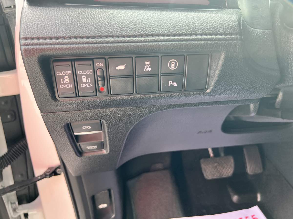 2023 Honda Odyssey Elite photo 13