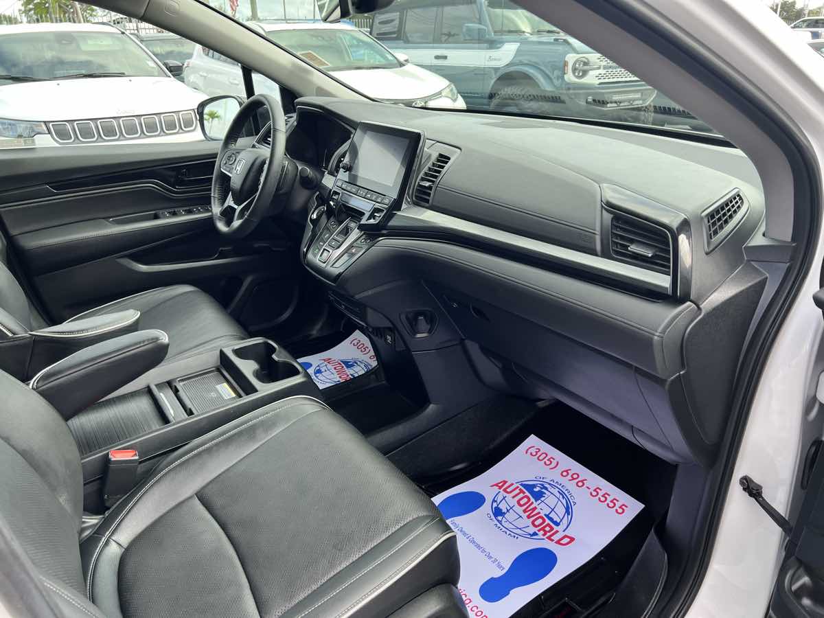 2023 Honda Odyssey Elite photo 16