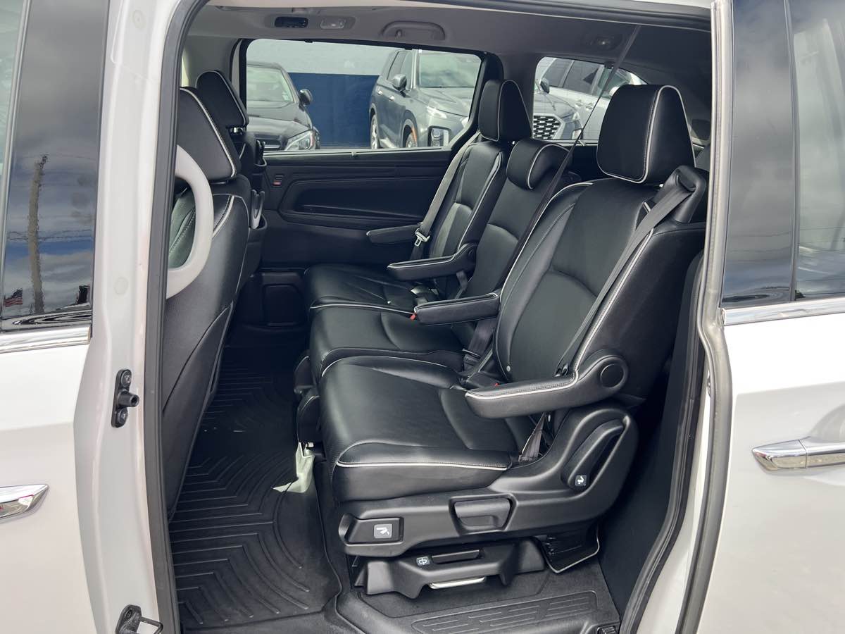 2023 Honda Odyssey Elite photo 18
