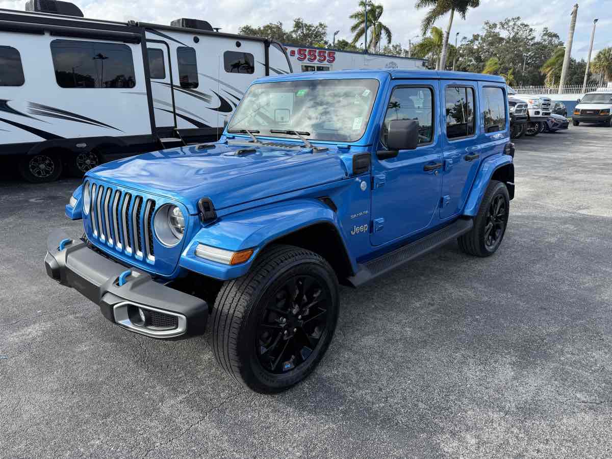 2022 Jeep Wrangler Unlimited Sahara 4xe photo 4