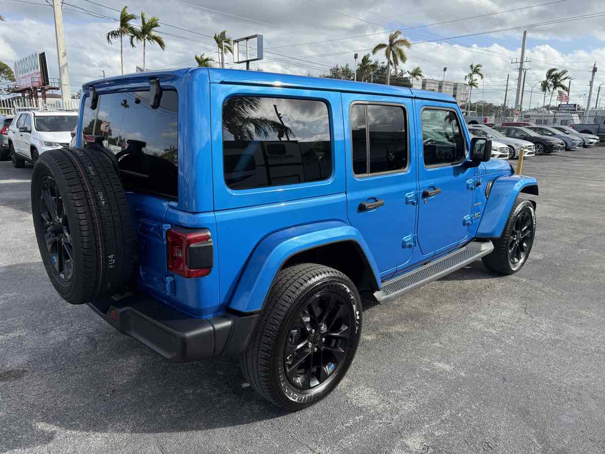 2022 Jeep Wrangler Unlimited Sahara 4xe photo 8
