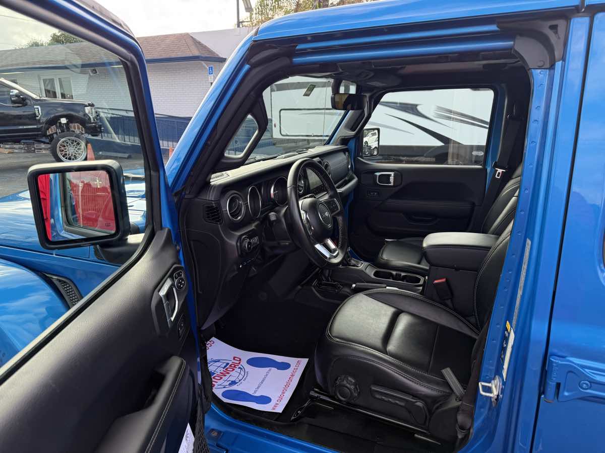 2022 Jeep Wrangler Unlimited Sahara 4xe photo 10