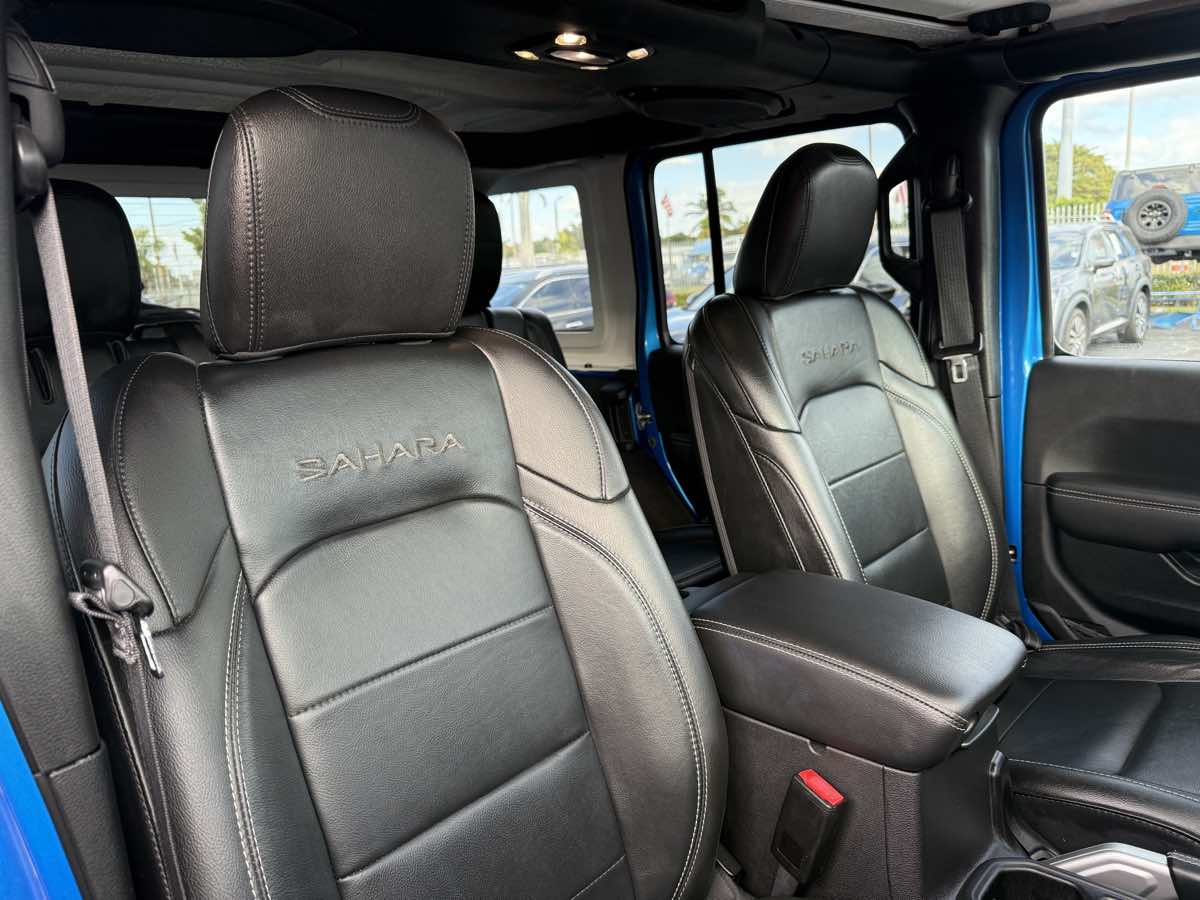 2022 Jeep Wrangler Unlimited Sahara 4xe photo 15