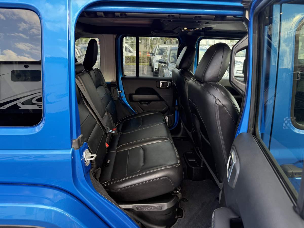 2022 Jeep Wrangler Unlimited Sahara 4xe photo 20