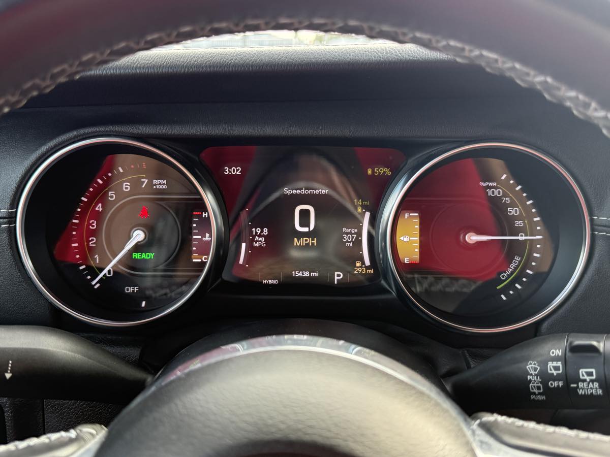 2022 Jeep Wrangler Unlimited Sahara 4xe photo 25