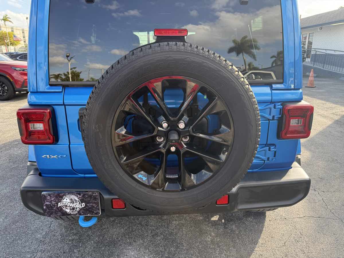 2022 Jeep Wrangler Unlimited Sahara 4xe photo 43