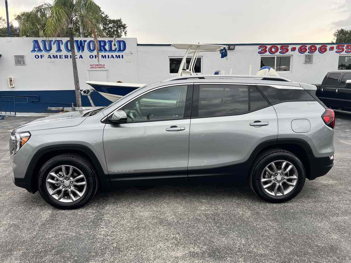 2023 Gmc Terrain SLT photo 5