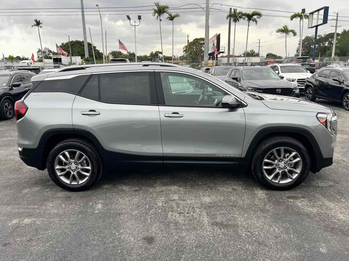 2023 Gmc Terrain SLT photo 9