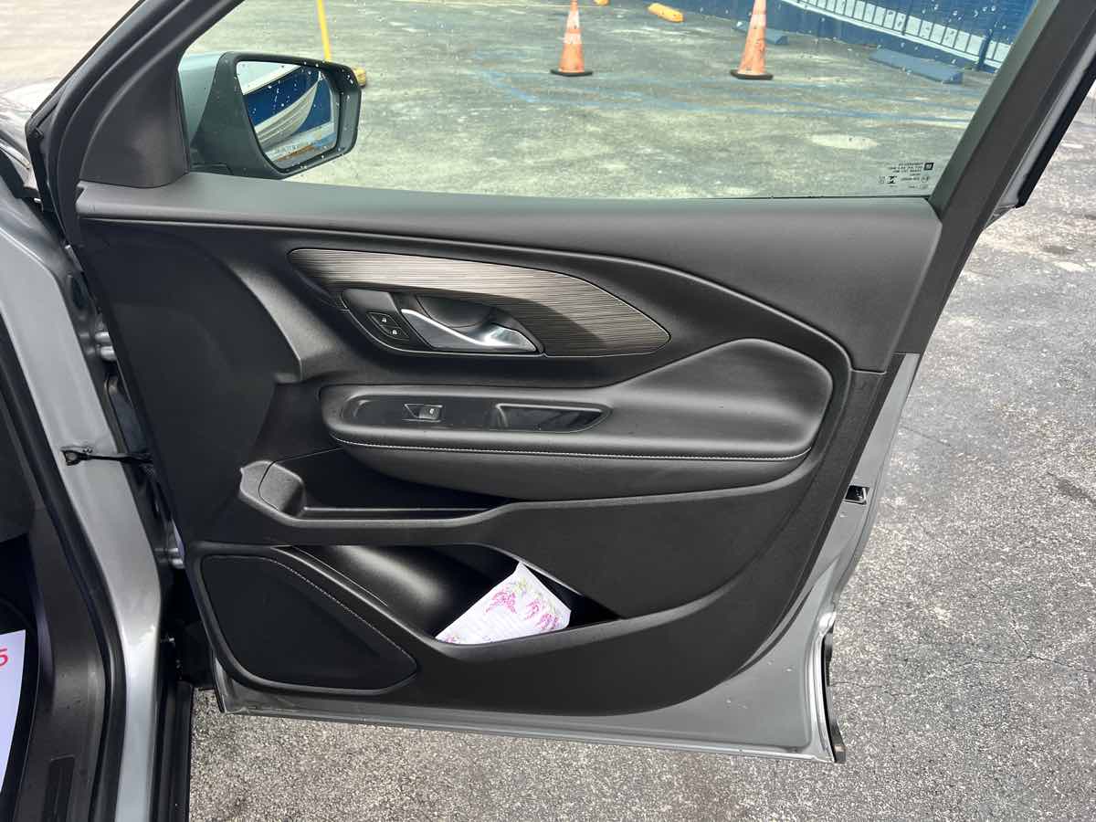 2023 Gmc Terrain SLT photo 17
