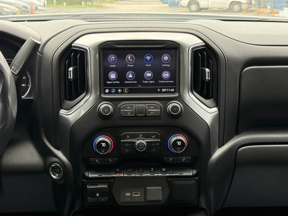 2020 Chevrolet Silverado 1500 RST photo 30