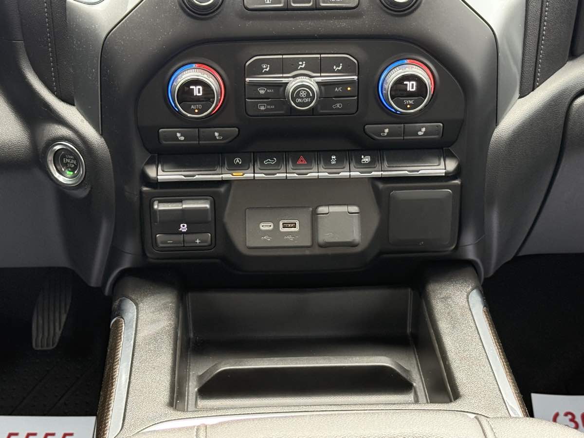 2020 Chevrolet Silverado 1500 RST photo 44