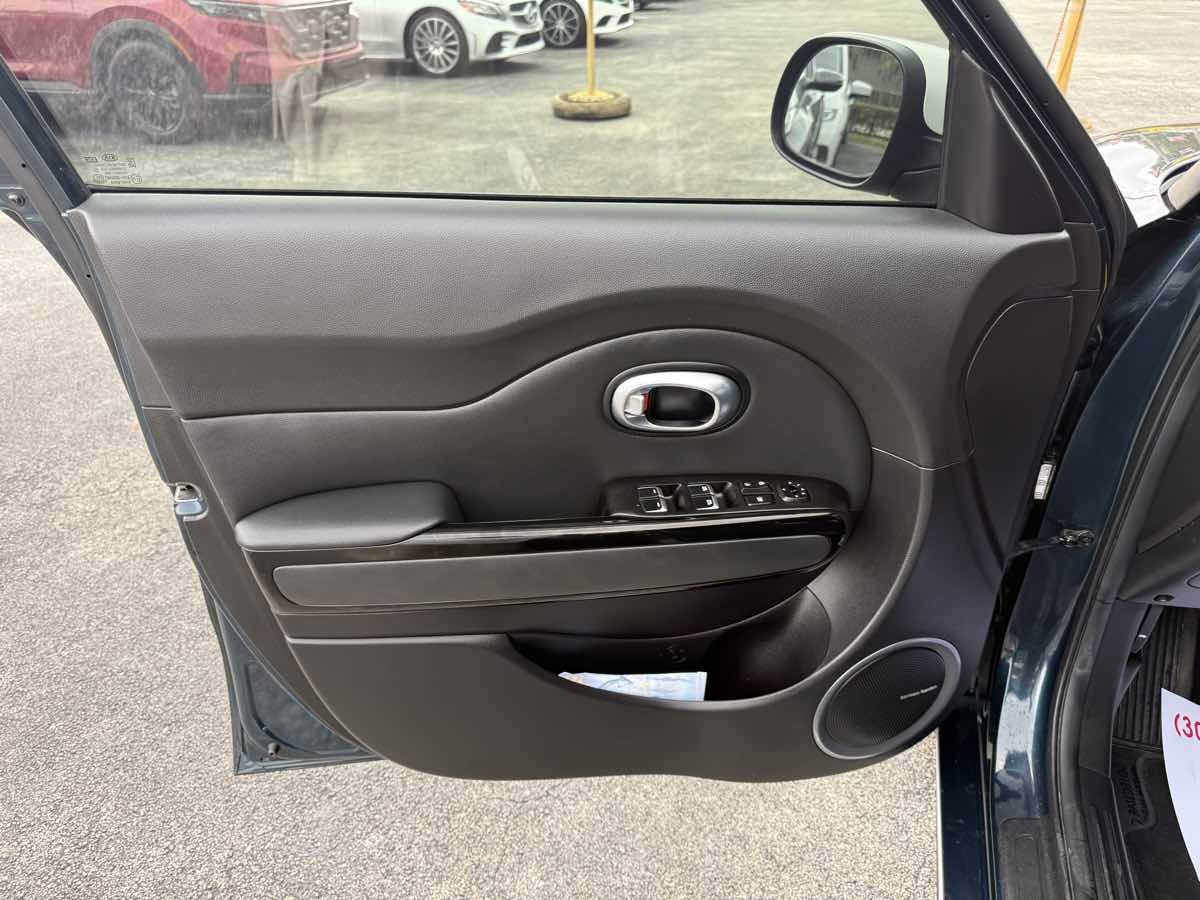 2018 Kia Soul photo 14
