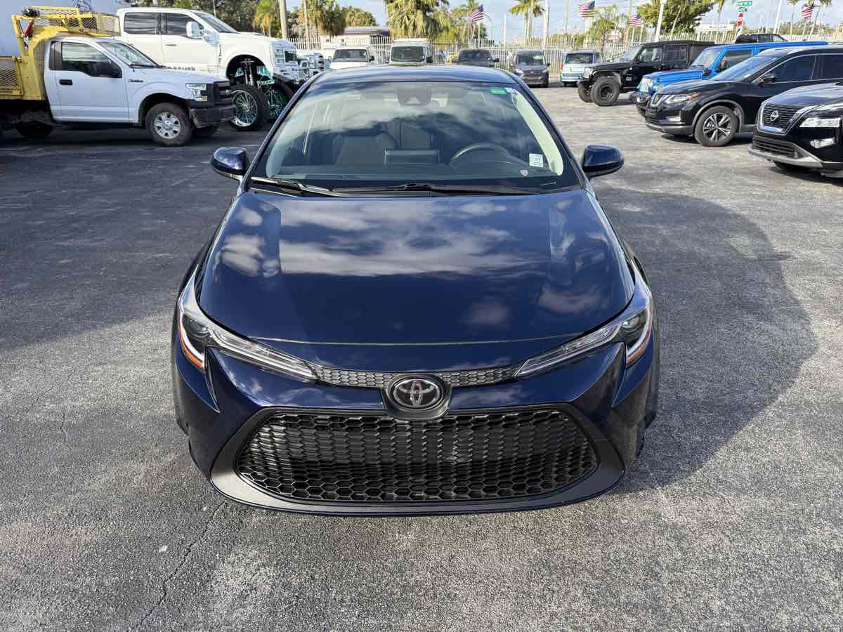 2021 Toyota Corolla LE photo 4