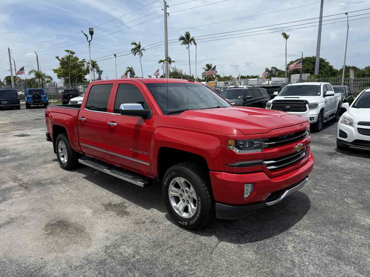 2016 Chevrolet Silverado 1500 LTZ photo 2