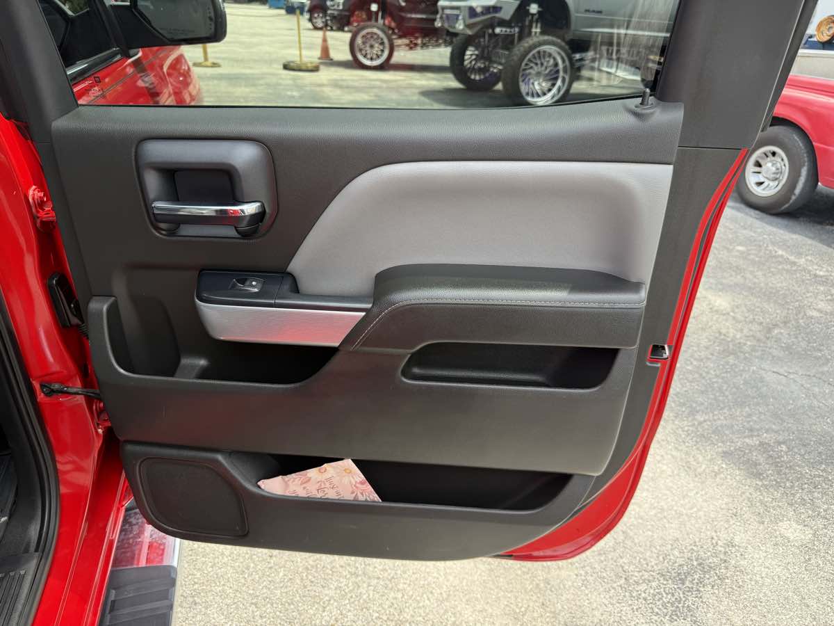 2016 Chevrolet Silverado 1500 LTZ photo 21