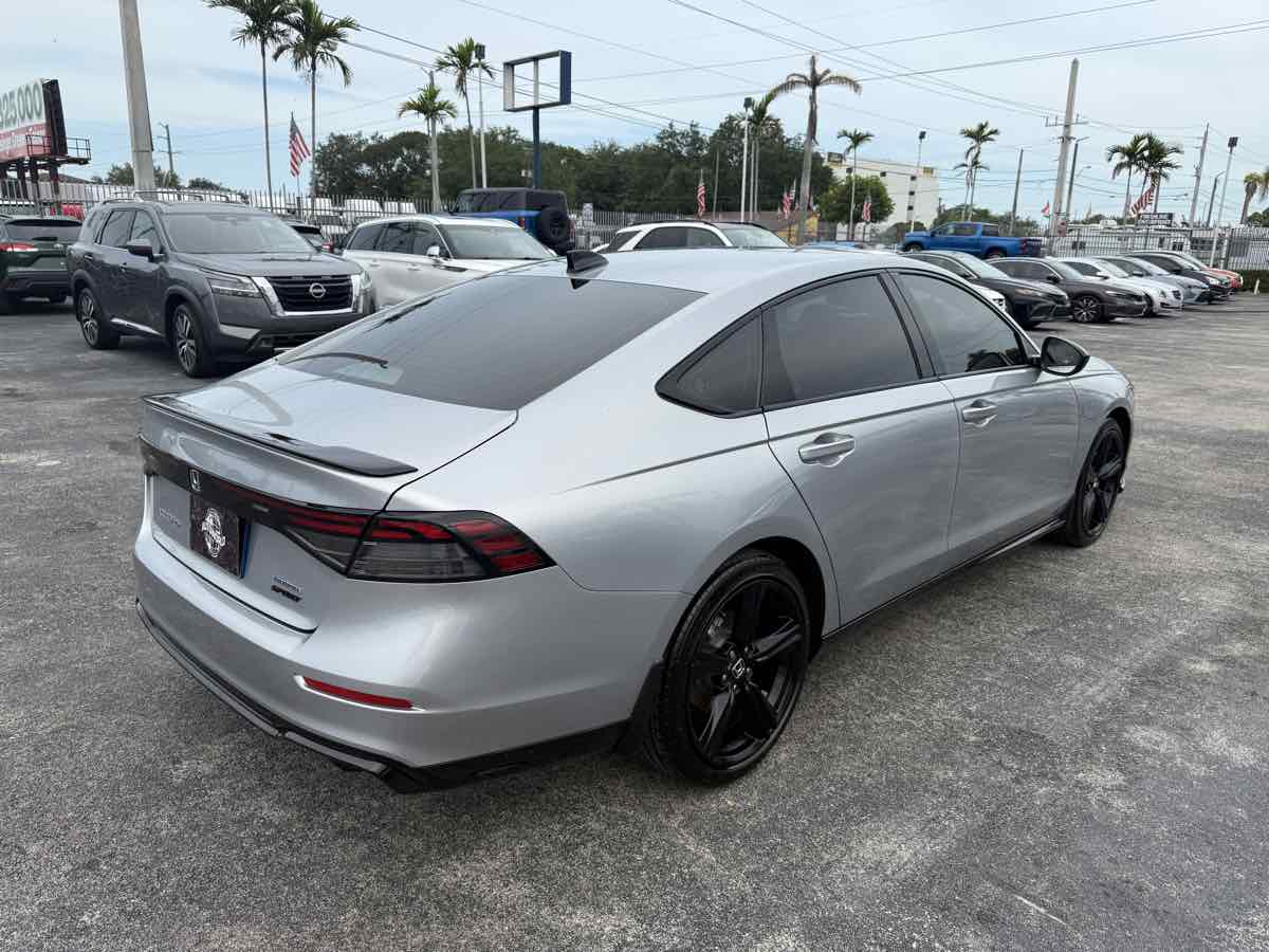 2024 Honda Accord Hybrid Sport-L photo 8