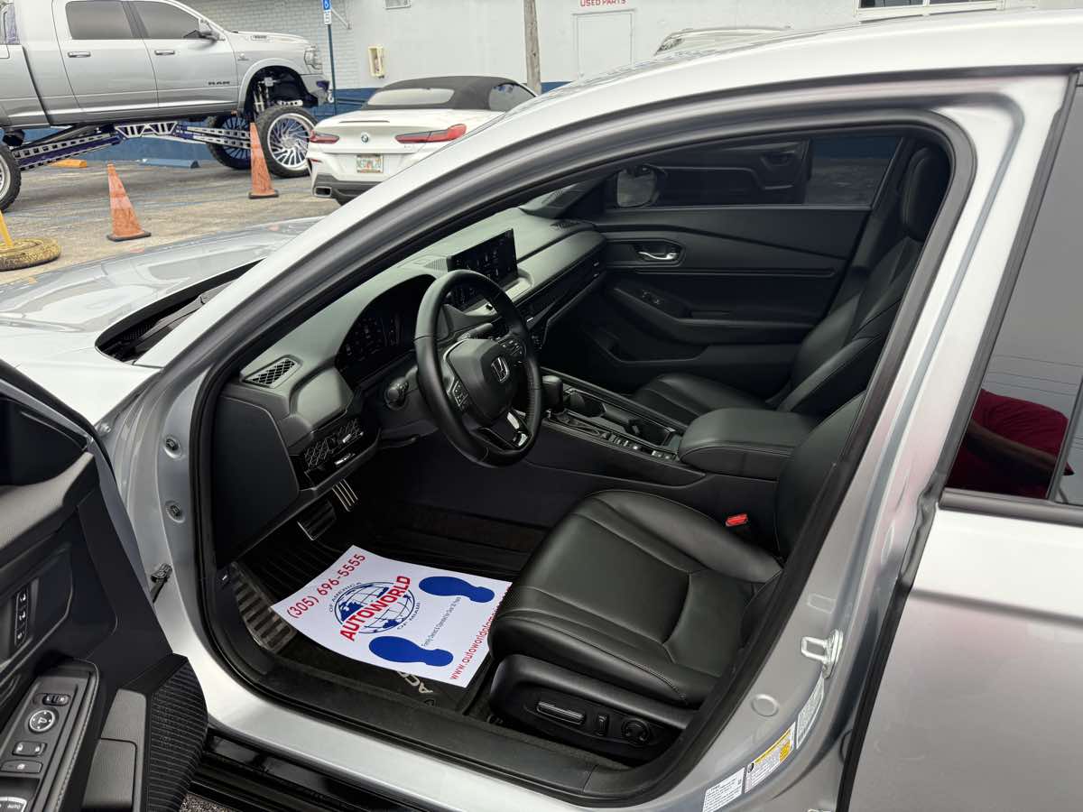 2024 Honda Accord Hybrid Sport-L photo 10