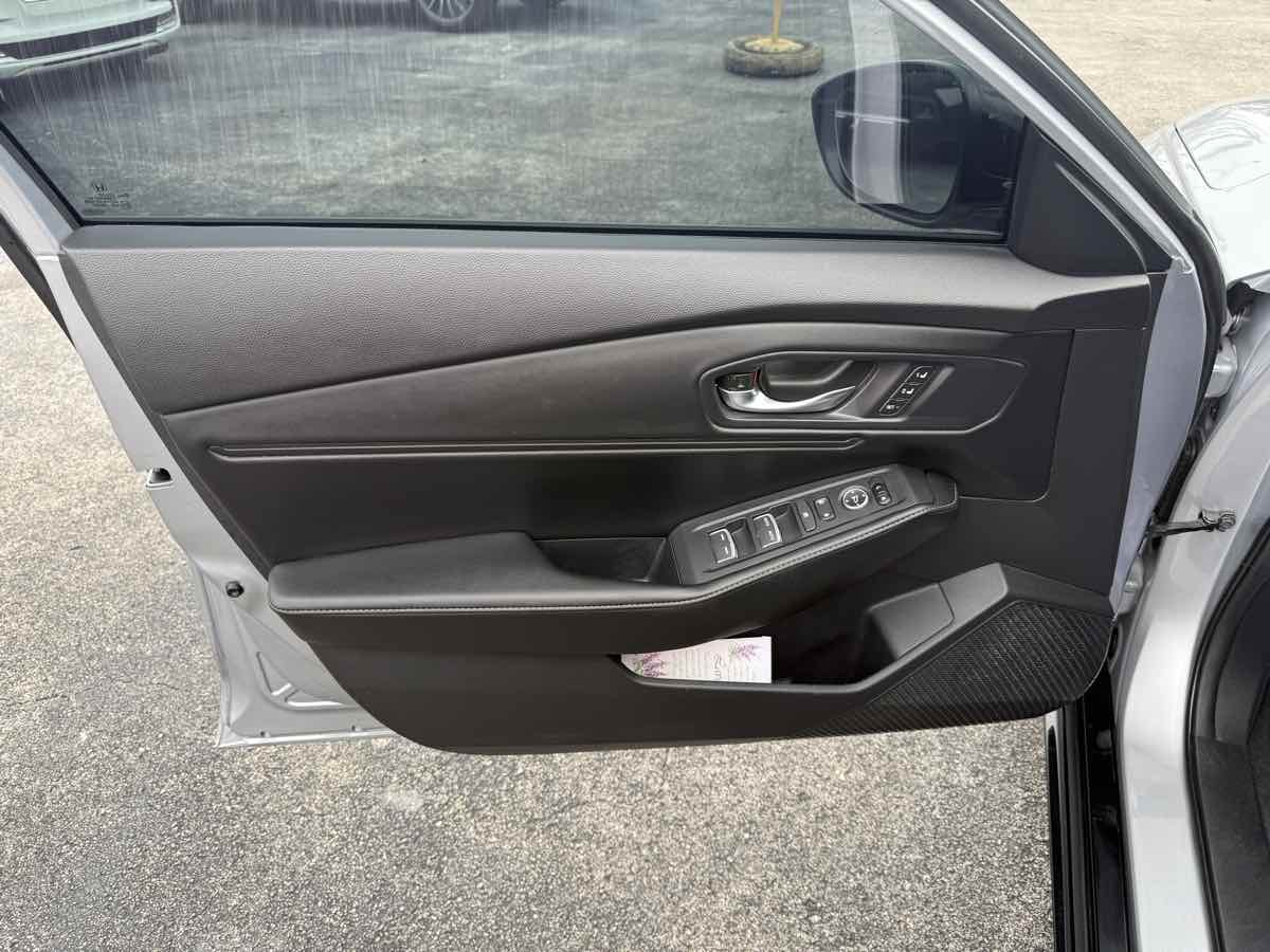 2024 Honda Accord Hybrid Sport-L photo 13