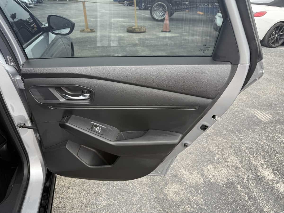 2024 Honda Accord Hybrid Sport-L photo 19