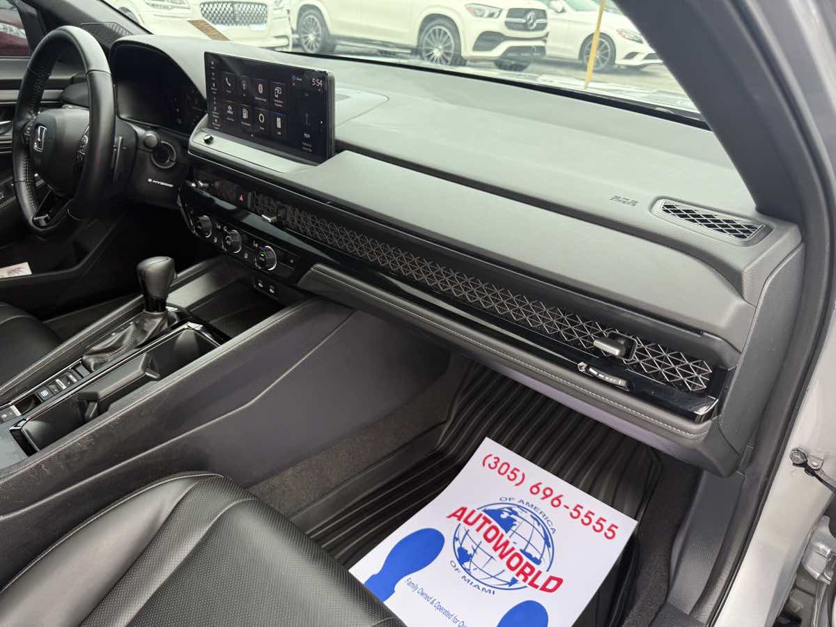 2024 Honda Accord Hybrid Sport-L photo 21