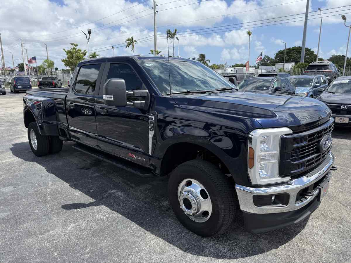 2023 Ford F-350 XL photo 4