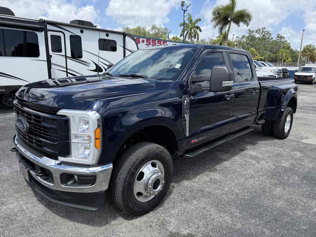 2023 Ford F-350 XL photo 6