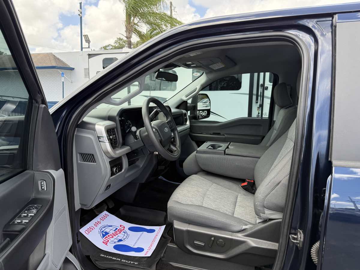 2023 Ford F-350 XL photo 12