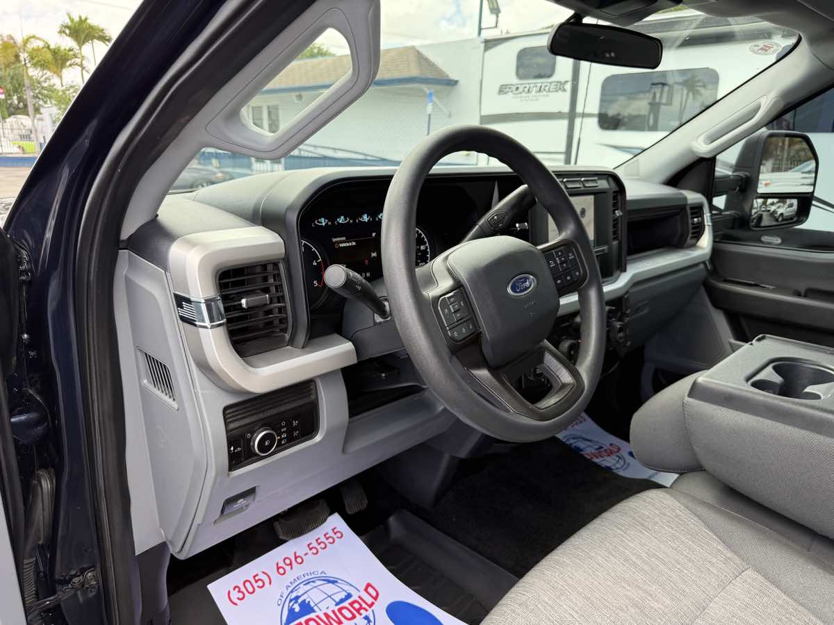 2023 Ford F-350 XL photo 13