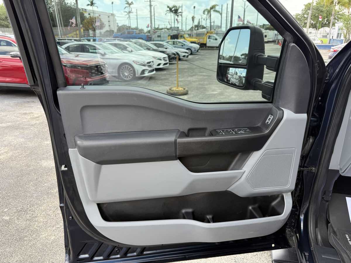 2023 Ford F-350 XL photo 16