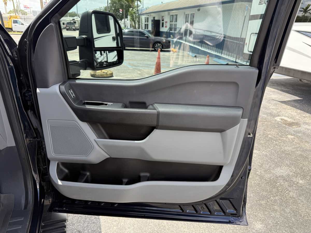 2023 Ford F-350 XL photo 27