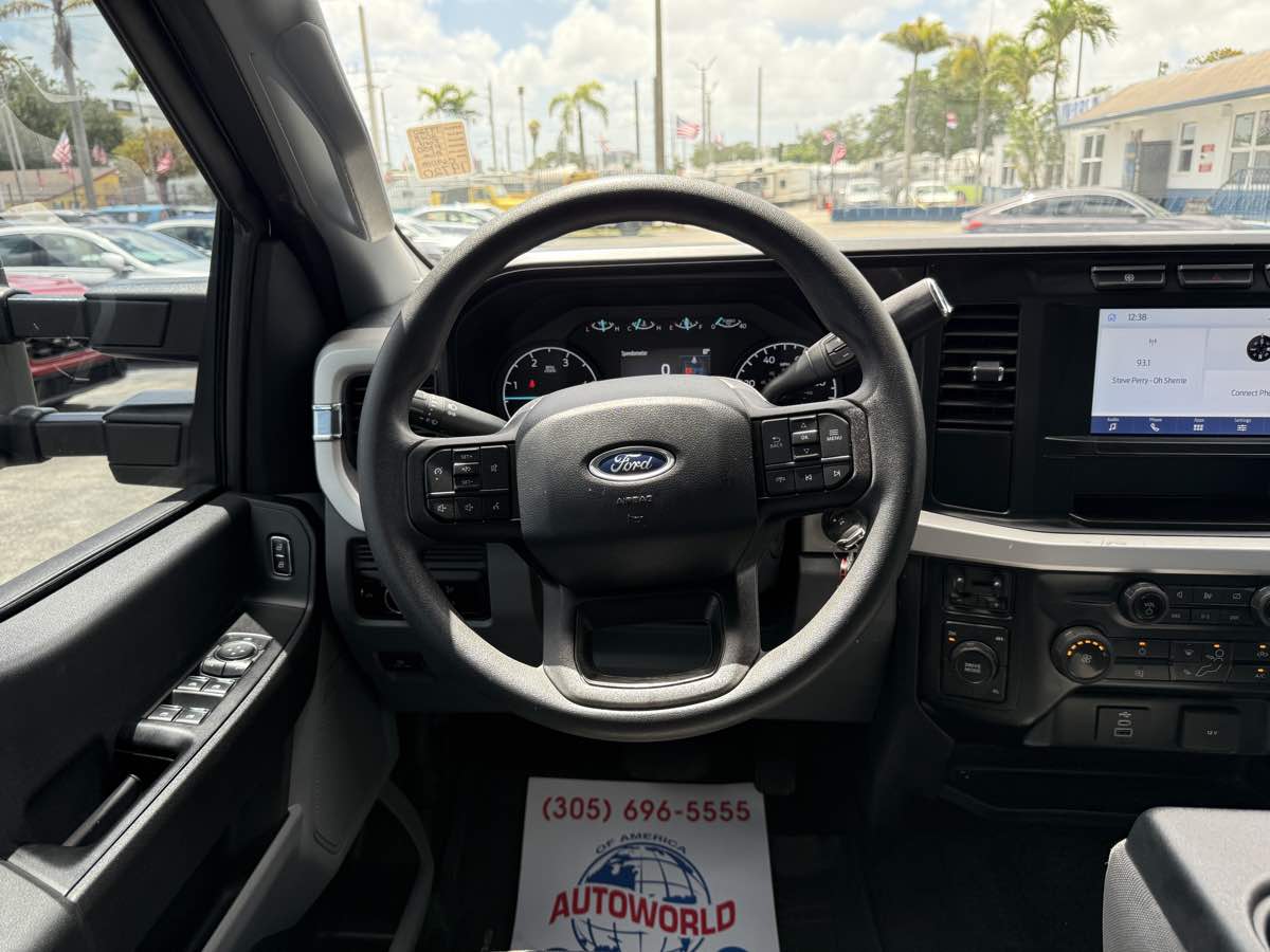 2023 Ford F-350 XL photo 31