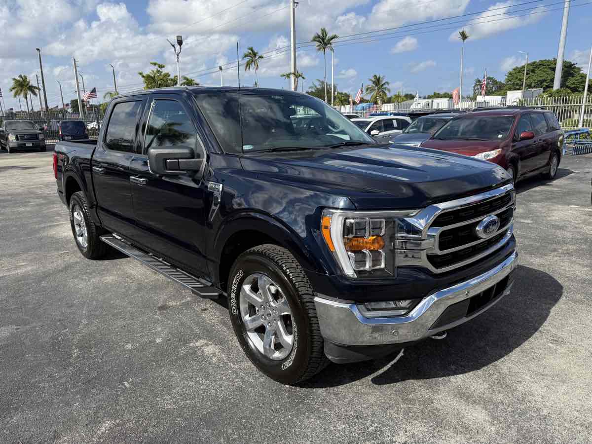 2021 Ford F-150 XLT photo 3
