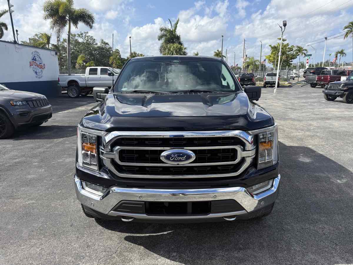 2021 Ford F-150 XLT photo 4