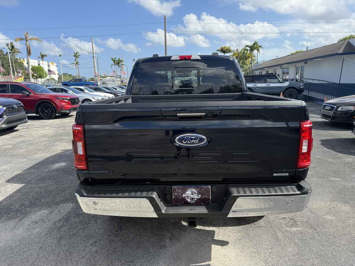 2021 Ford F-150 XLT photo 8