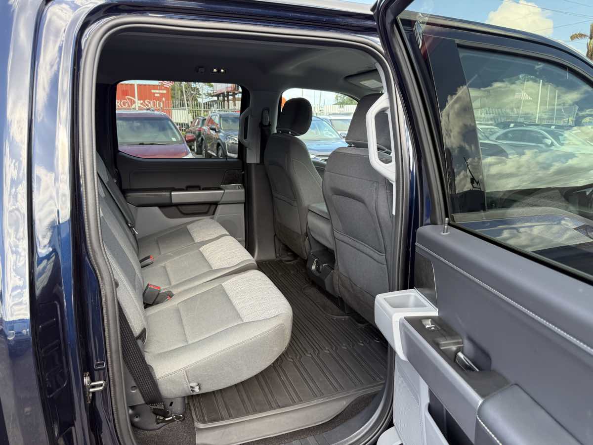2021 Ford F-150 XLT photo 19