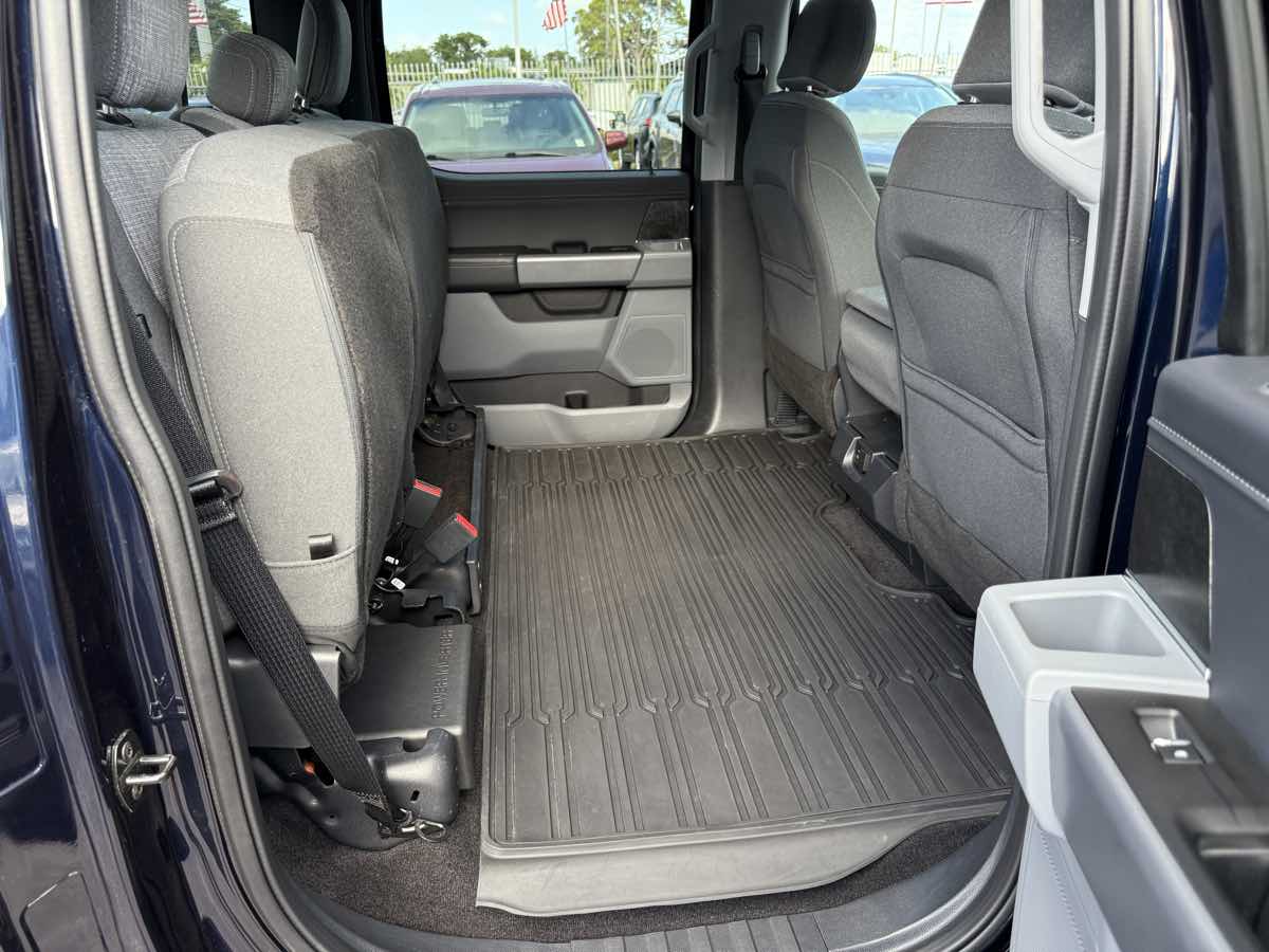 2021 Ford F-150 XLT photo 22