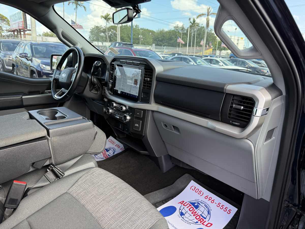 2021 Ford F-150 XLT photo 25