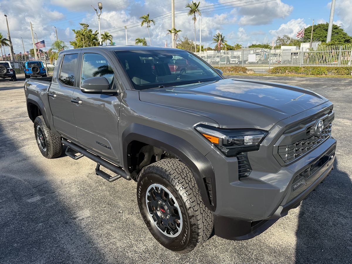 2024 Toyota Tacoma TRD Off Road - Photo 2
