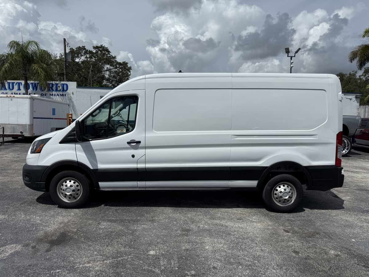 2022 Ford Transit Cargo Van photo 6