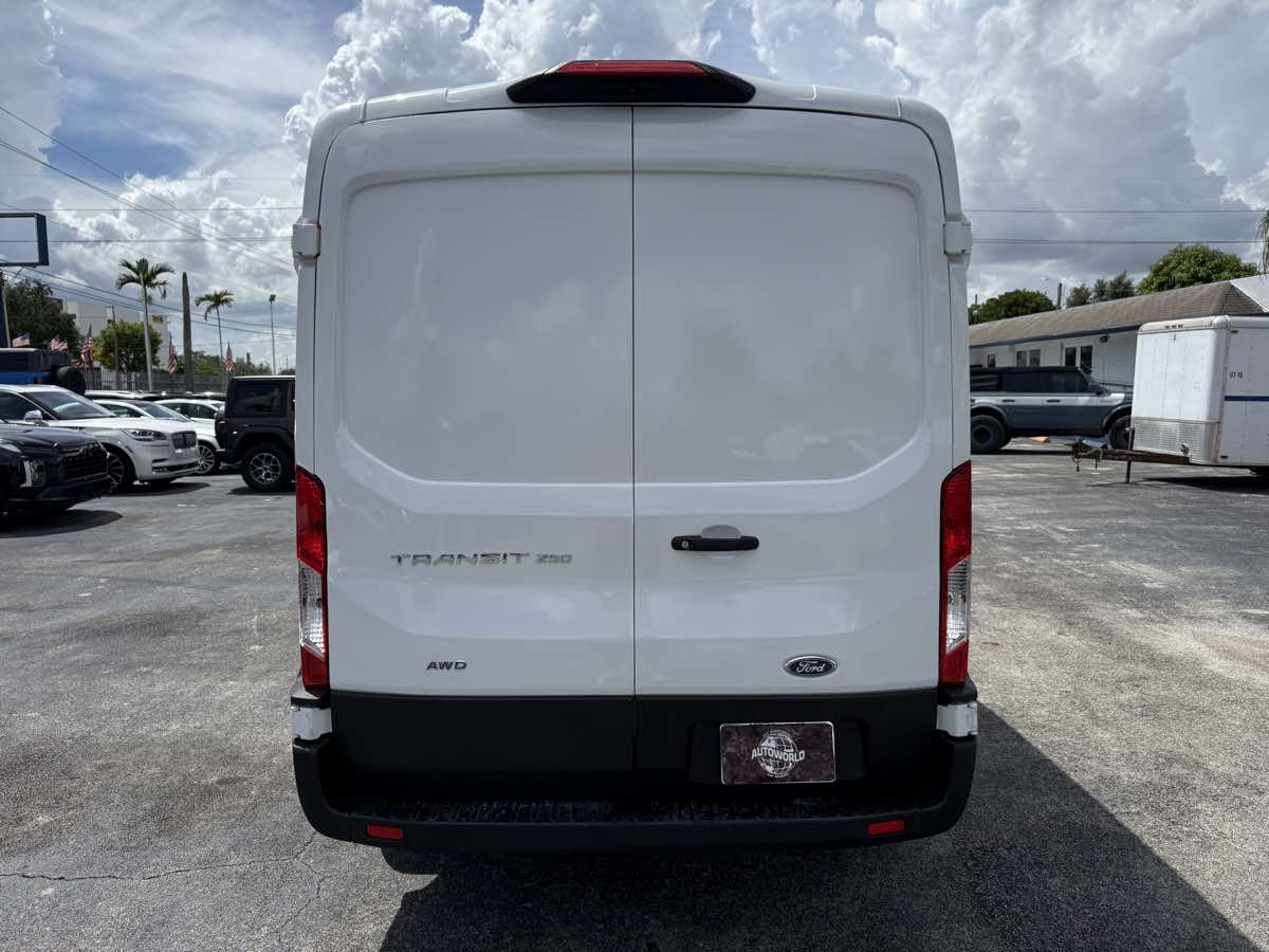2022 Ford Transit Cargo Van photo 8