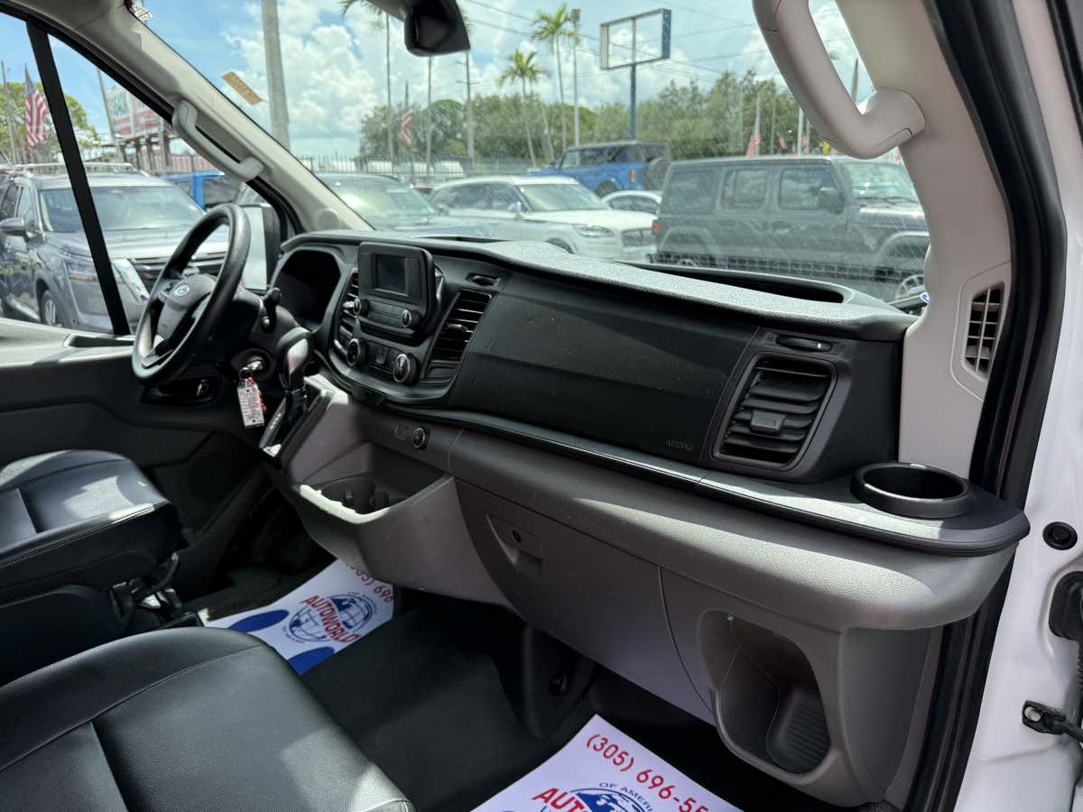 2022 Ford Transit Cargo Van photo 16