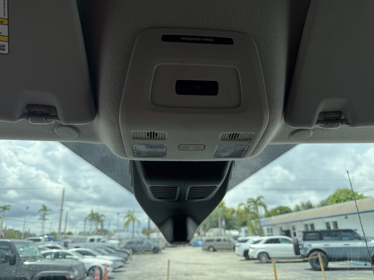 2022 Ford Transit Cargo Van photo 40