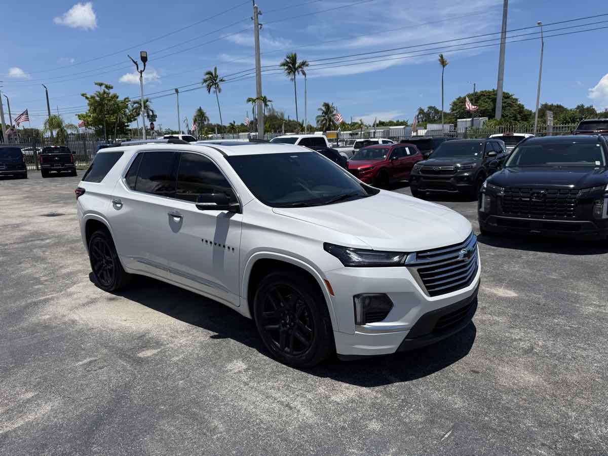 2022 Chevrolet Traverse Premier photo 3