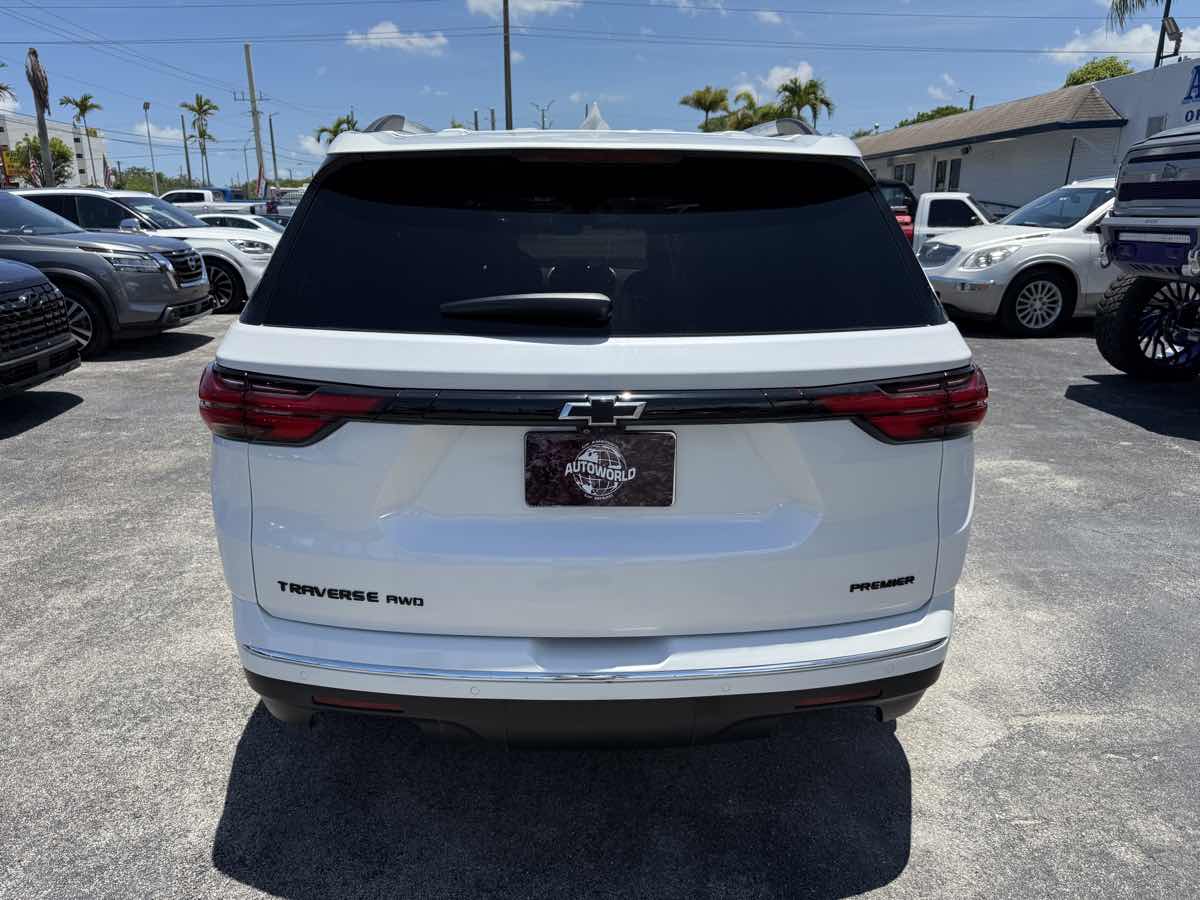 2022 Chevrolet Traverse Premier photo 9