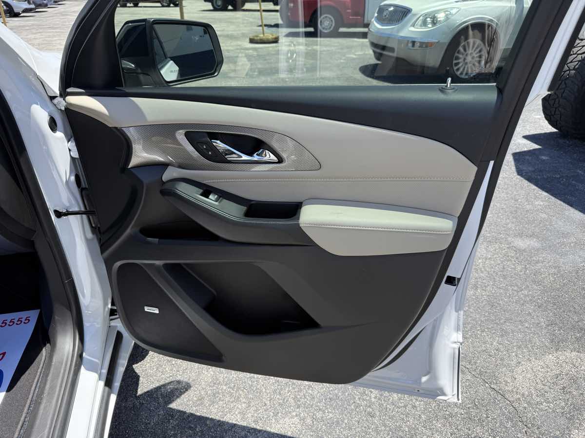 2022 Chevrolet Traverse Premier photo 27
